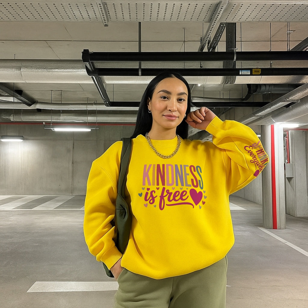 Miła | Sweter „Kindness Is Free”