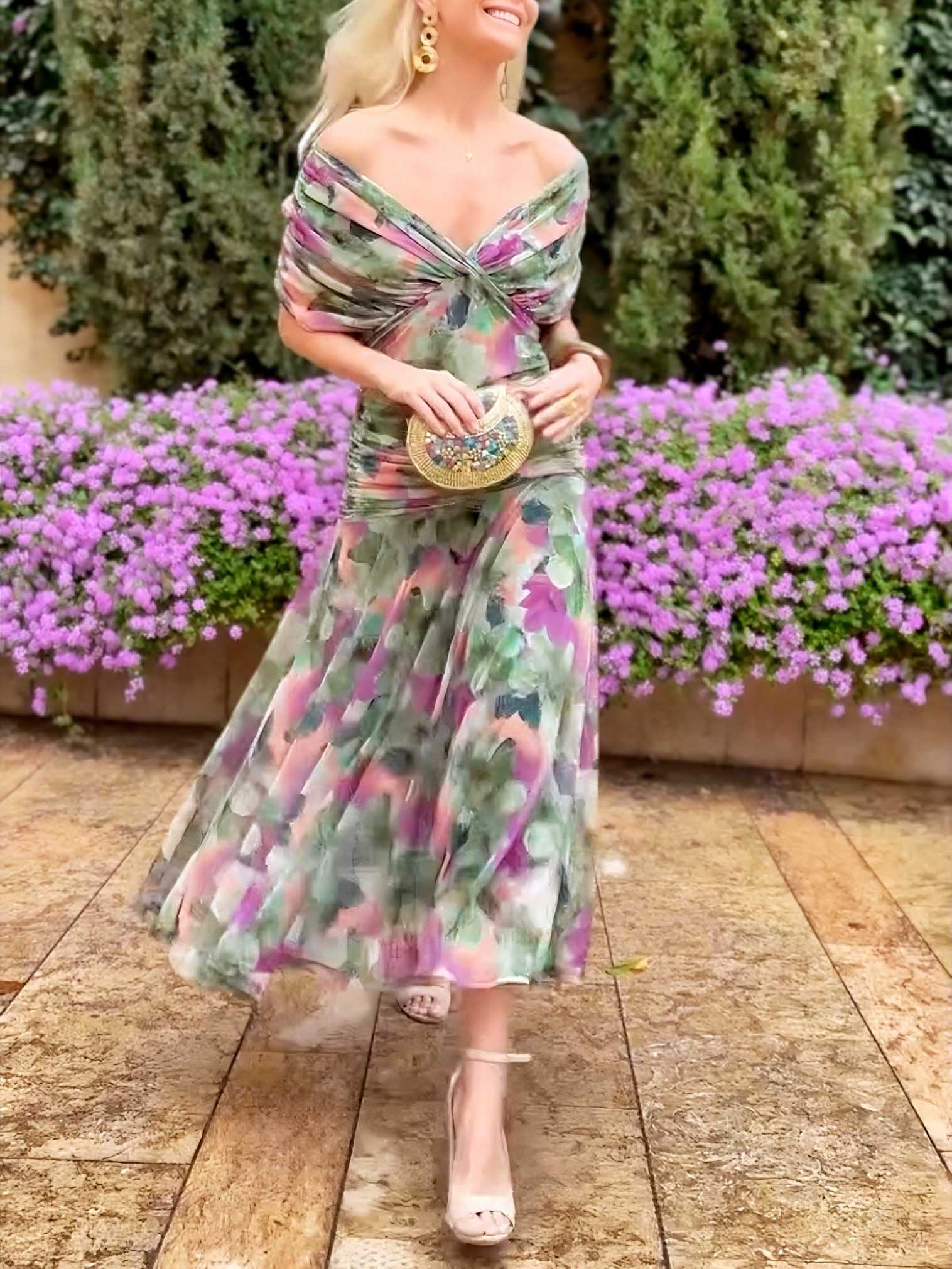 Elegancka sukienka maxi z dekoltem w serek w kwiatowy nadruk